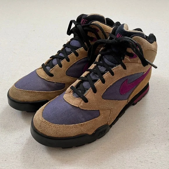 Clean Vintage 1990s Nike Air Caldera Plus Hiking Boots ACGSize 7 RARE